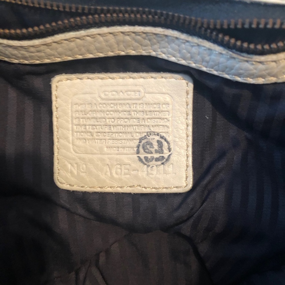 Coach leather backpack - Picture 3 of 3